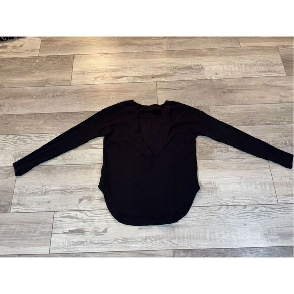 Athleta black long sleeve ribbed shirt with keyhole size XS - Picture 5 of 11